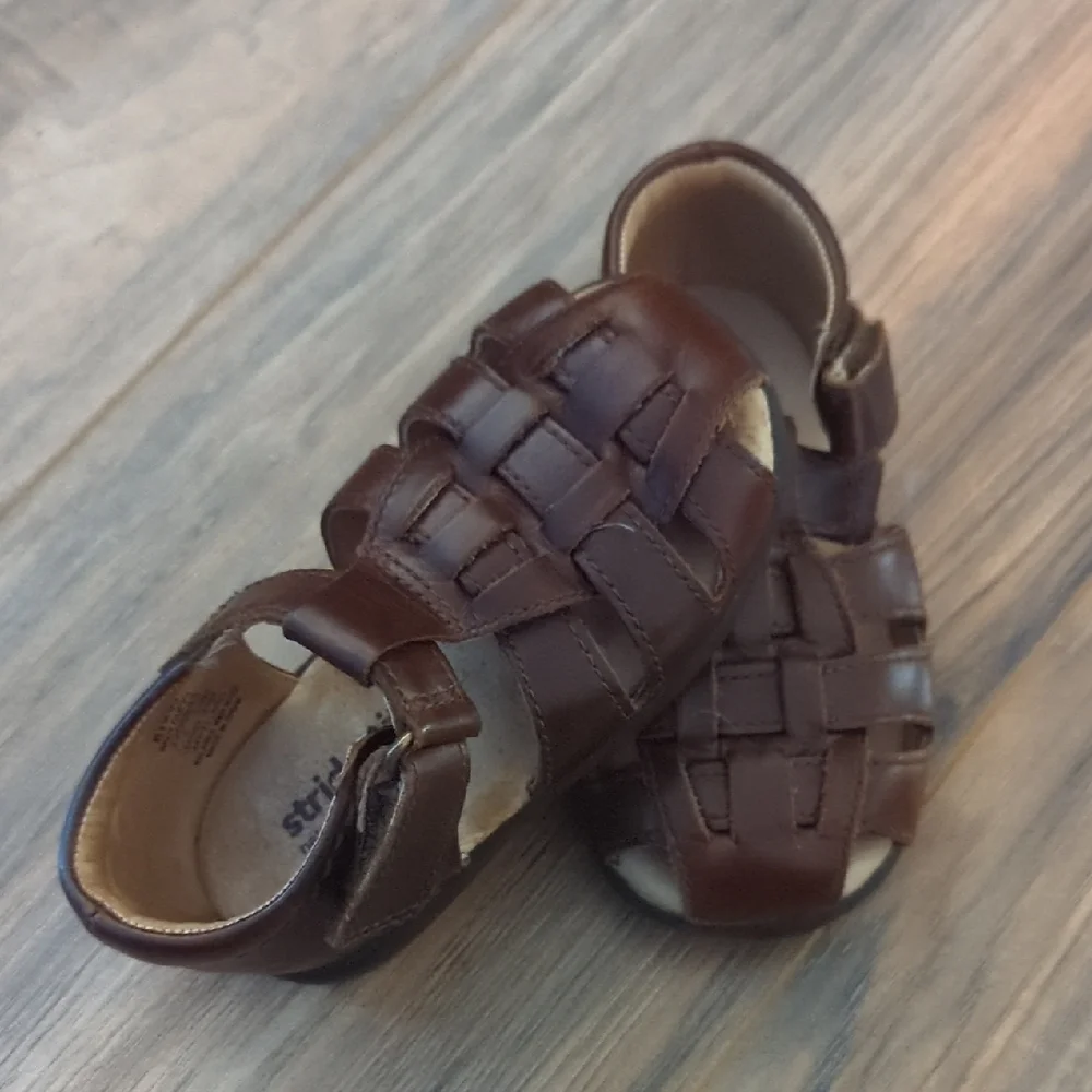 Stride Rite Dark Brown Woven Leather Fisherman Sandals for Kids - Picture 2 of 8